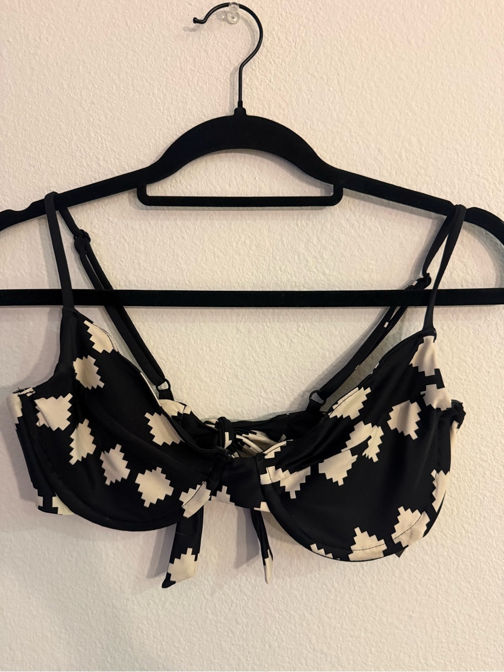 Darlin’ southwestern print Black & Cream Geometric Tie-Front Bikini Top